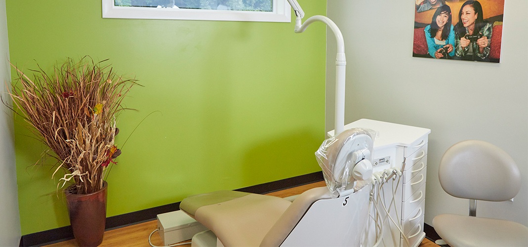 Orthodontics treatment chair
